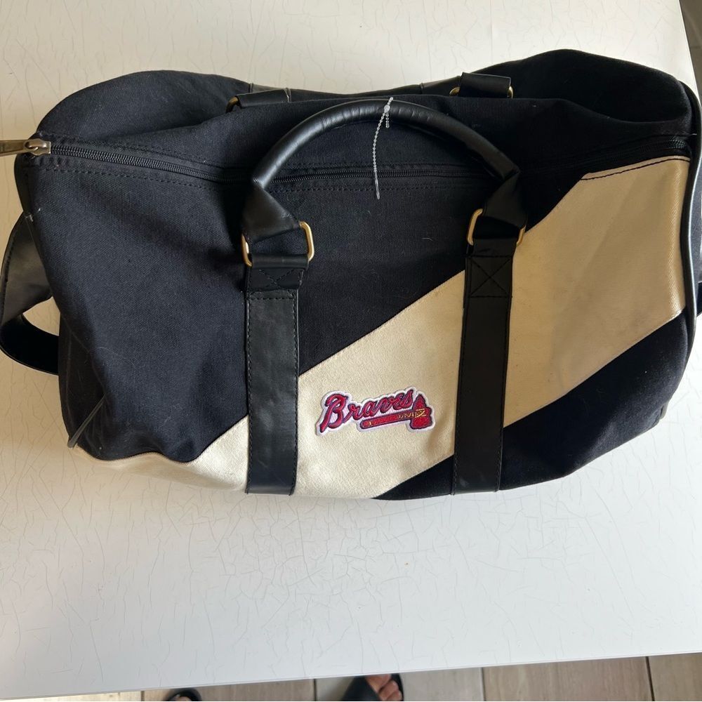 Braves baseball genuine merchandise canvas vintage duffel bag